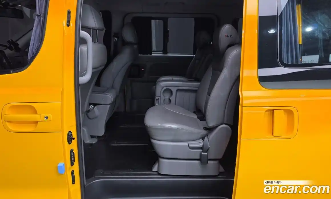 Hyundai Starex 2019 2.5 Автомат в Москве № 1002547, фото 12