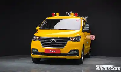 Hyundai Starex 2019 2.5 Автомат в Москве № 1002547, миниатюра 3