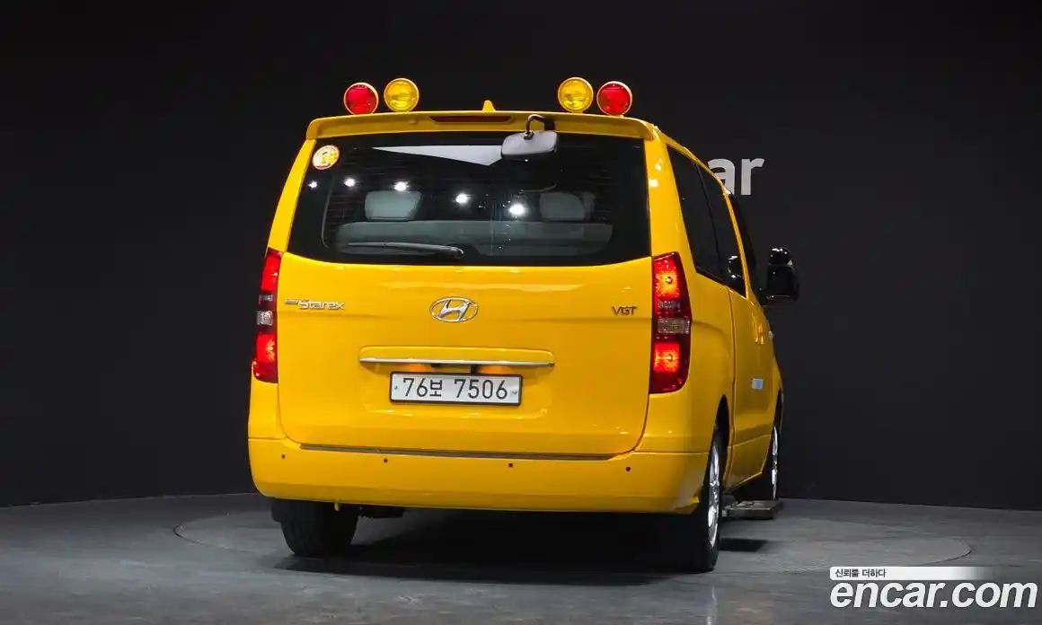 Hyundai Starex 2019 2.5 Автомат в Москве № 1002547, фото 4