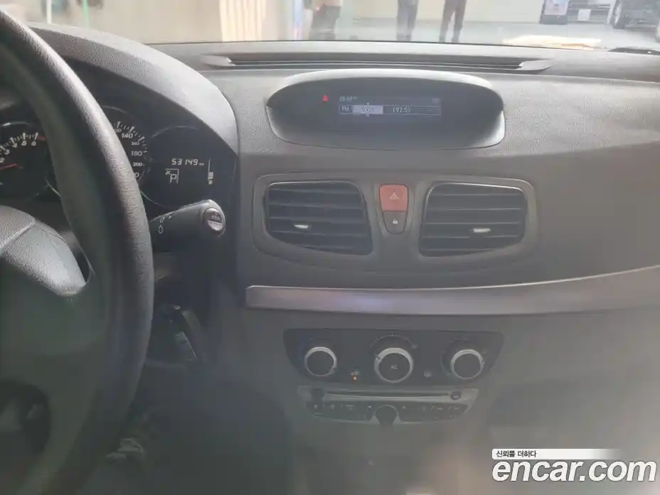 Renault SM3 2009 1.6 Автомат в Москве № 1003868, фото 10