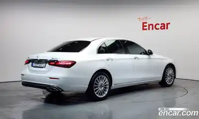 Mercedes-Benz E-Class 2022 2.0 гидро, миниатюра 2