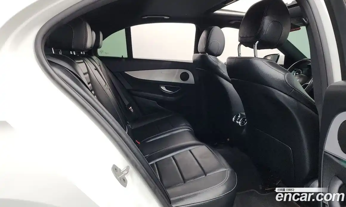 Mercedes-Benz E-Class 2020 2.0 гидро, фото 11