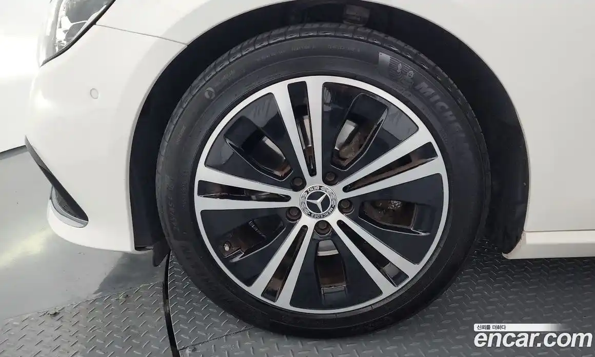 Mercedes-Benz E-Class 2020 2.0 гидро, фото 4