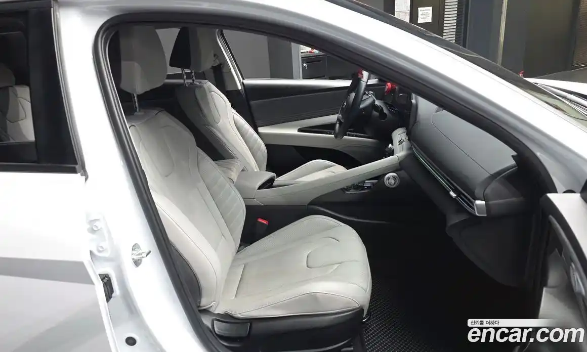 Hyundai Avante 2022 1.6 Автомат в Москве № 1007681, фото 11