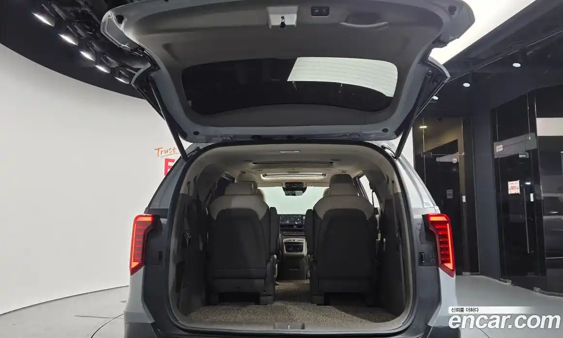 Kia Canival 2025 3.5 Автомат в Москве № 1009160, фото 20