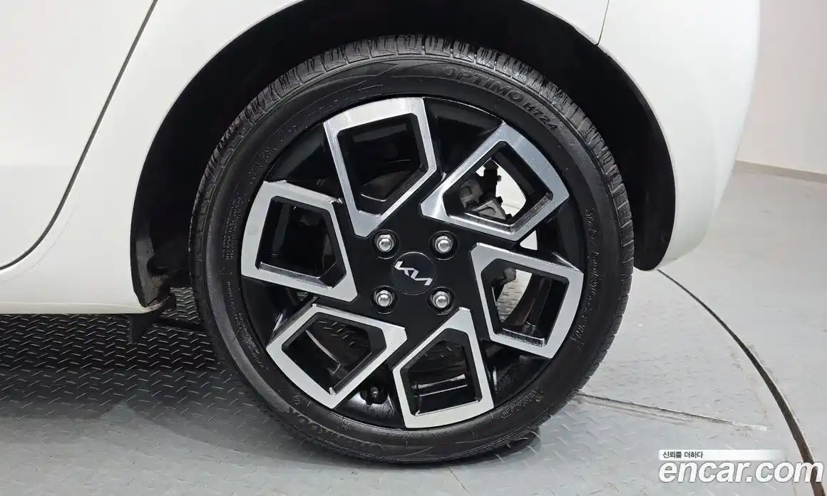 Kia Ray 2023 1.0 Автомат в Москве № 1009366, фото 5