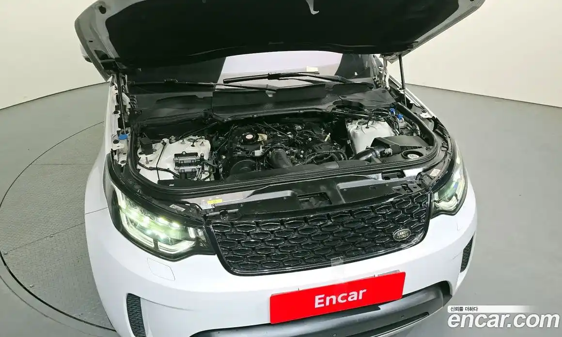 Land Rover Discovery 2017 3.0 гидро в Москве № 1013578, фото 6