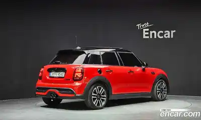 Mini Cooper 2023 2.0 гидро в Москве № 1013779, миниатюра 2