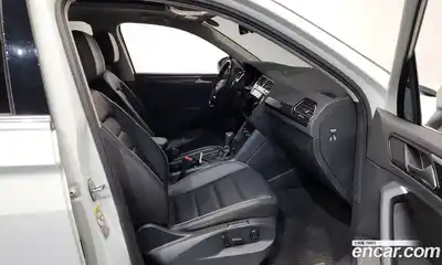 Volkswagen Tiguan 2019 2.0 гидро в Москве № 1014588, миниатюра 11