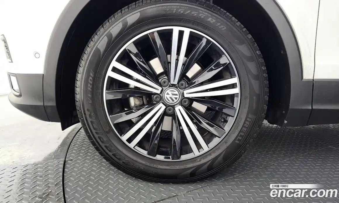 Volkswagen Tiguan 2019 2.0 гидро в Москве № 1014588, фото 5