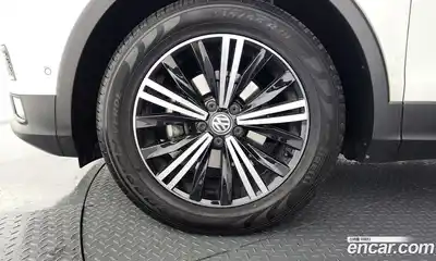 Volkswagen Tiguan 2019 2.0 гидро в Москве № 1014588, миниатюра 5