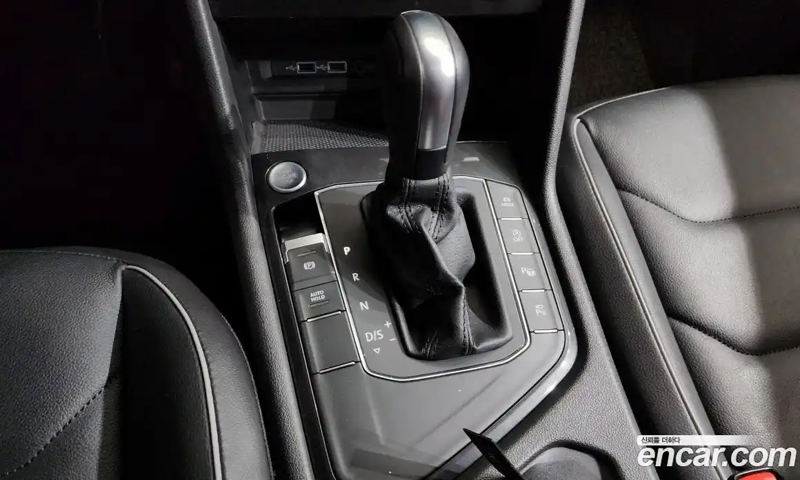 Volkswagen Tiguan 2019 2.0 гидро в Москве № 1014588, фото 9