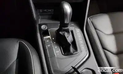 Volkswagen Tiguan 2019 2.0 гидро в Москве № 1014588, миниатюра 9