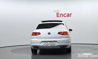 Volkswagen Passat 2018 2.0 гидро в Москве № 1014637, миниатюра 4