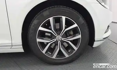 Volkswagen Passat 2018 2.0 гидро в Москве № 1014637, миниатюра 5