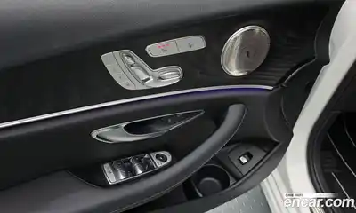 Mercedes-Benz E-Class 2023 2.0 гидро в Москве № 135931, миниатюра 11