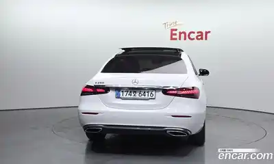 Mercedes-Benz E-Class 2023 2.0 гидро в Москве № 135931, миниатюра 4