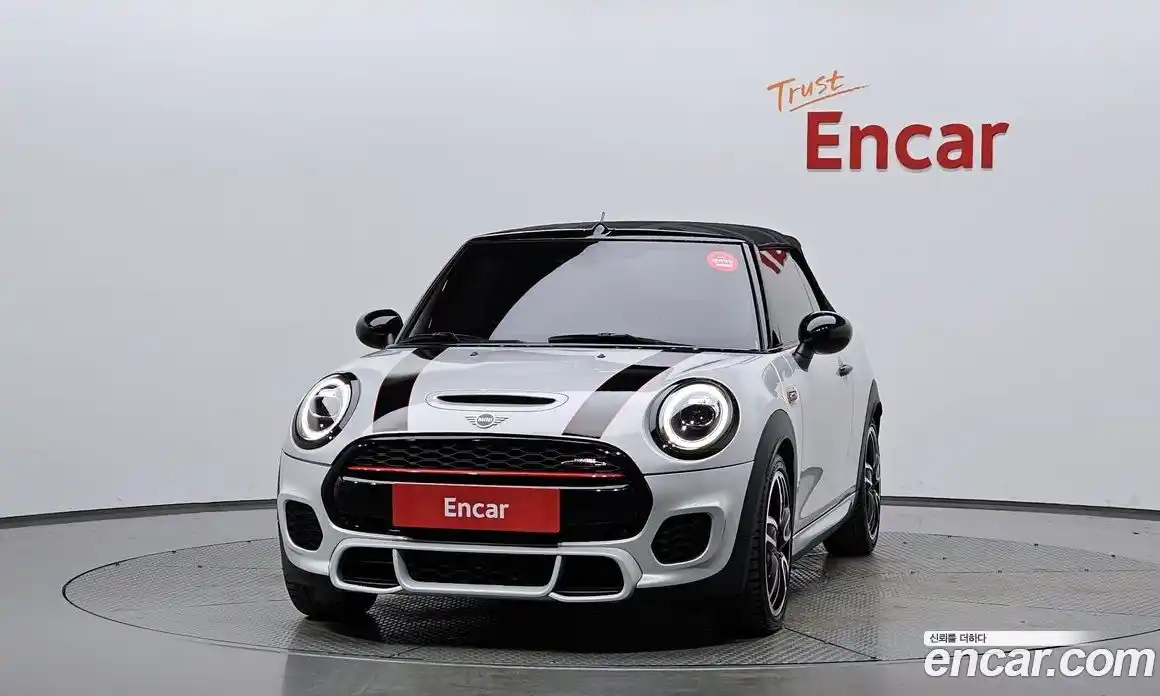 Mini Cooper Convertible 2019 2.0 гидро в Москве № 136349, фото 3