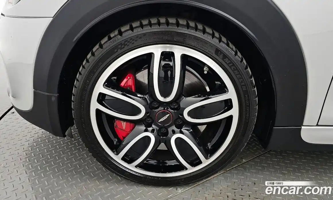 Mini Cooper Convertible 2019 2.0 гидро в Москве № 136349, фото 5