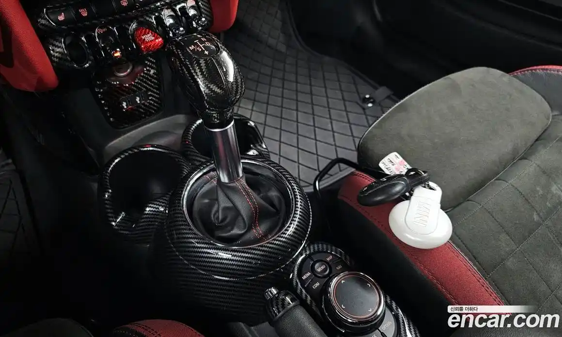 Mini Cooper Convertible 2019 2.0 гидро в Москве № 136349, фото 9