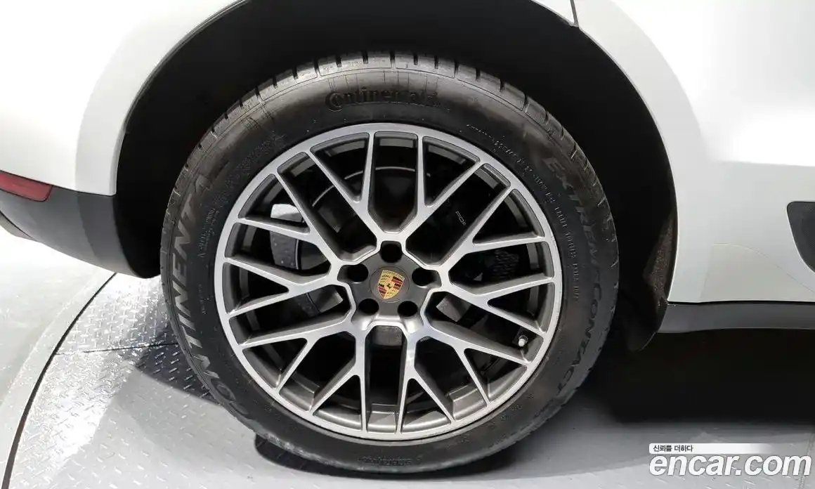 Porsche Macan 2018 2.0 гидро в Москве № 148609, фото 5