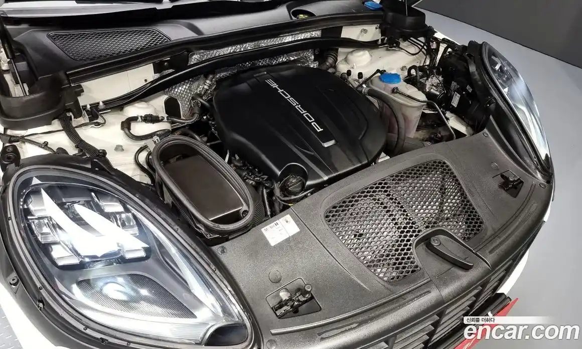 Porsche Macan 2018 2.0 гидро в Москве № 148609, фото 6
