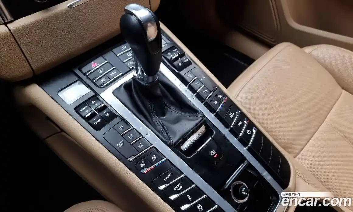 Porsche Macan 2018 2.0 гидро в Москве № 148609, фото 9