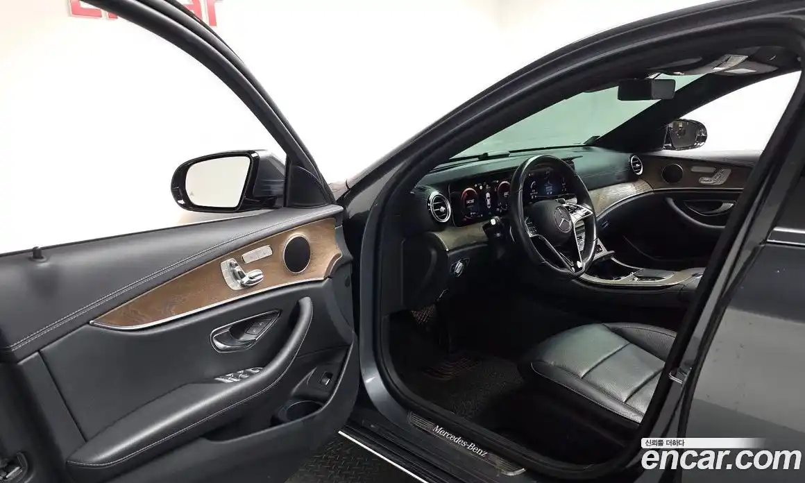 Mercedes-Benz E-Class 2021 2.0 гидро в Москве, фото 12