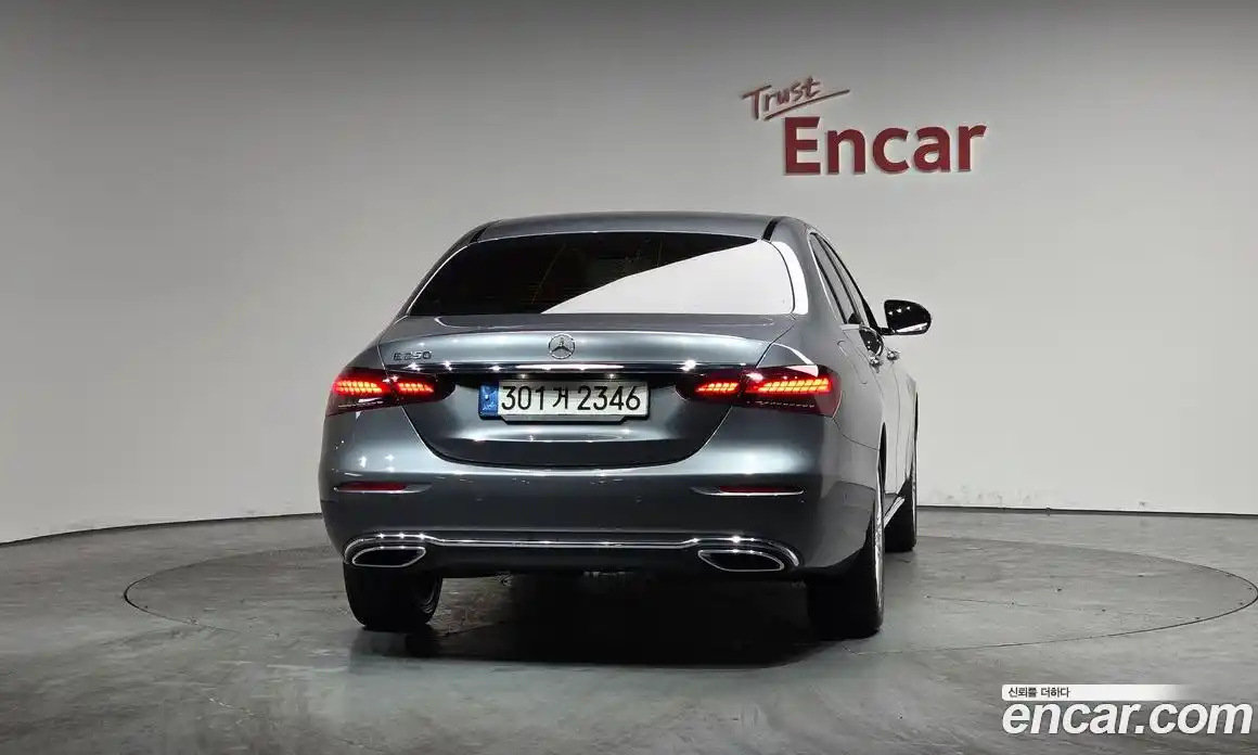 Mercedes-Benz E-Class 2021 2.0 гидро в Москве, фото 4