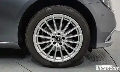 Mercedes-Benz E-Class 2021 2.0 гидро в Москве, миниатюра 5