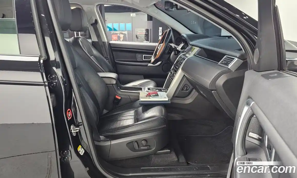 Land Rover Discovery Sport 2017 2.0 гидро в Москве № 153781, фото 11