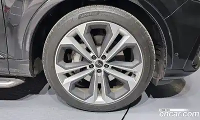 Audi Q7 2022 3.0 гидро в Москве № 162534, миниатюра 5