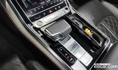 Audi Q8 2023 3.0 гидро в Москве № 162816, миниатюра 9