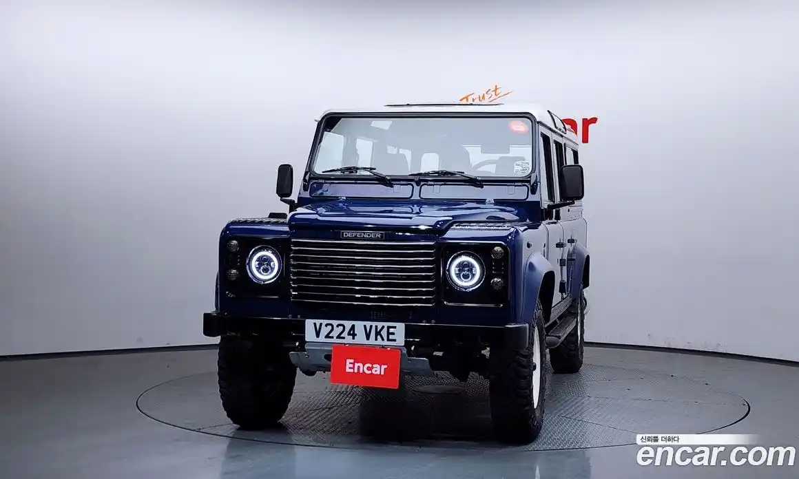 Land Rover Defender 2000 2.4 механика в Москве № 165965, фото 3