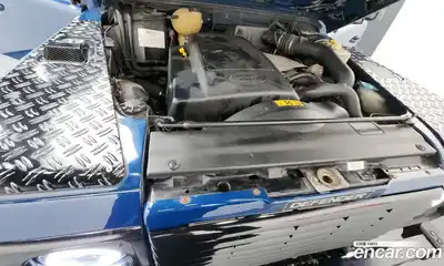 Land Rover Defender 2000 2.4 механика в Москве № 165965, миниатюра 6