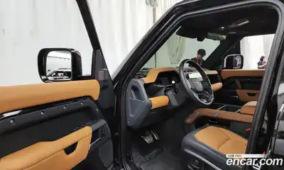 Land Rover Defender 2024 3.0 гидро в Москве № 166058, миниатюра 10