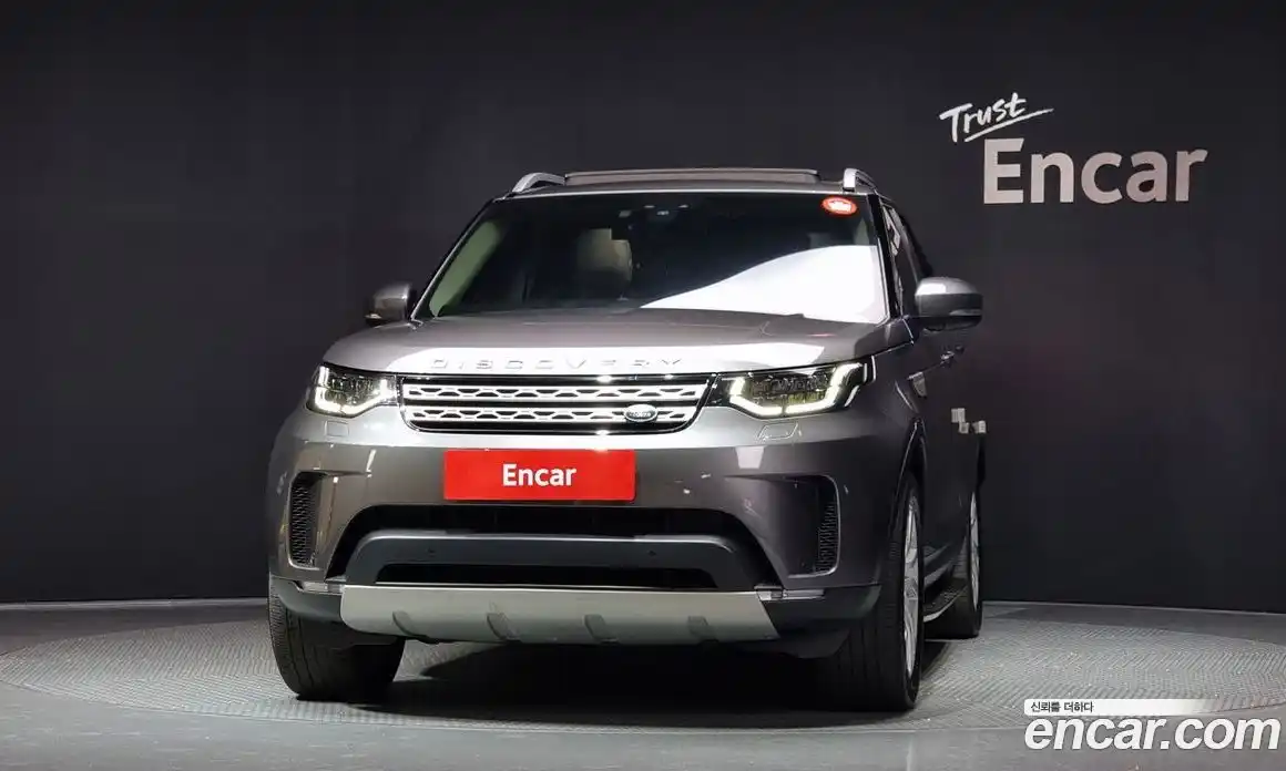 Land Rover Discovery 2017 2.0 гидро в Москве № 166527, фото 3