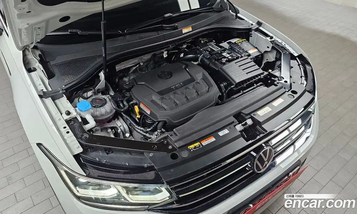 Volkswagen Tiguan 2023 2.0 гидро в Москве № 168395, фото 6