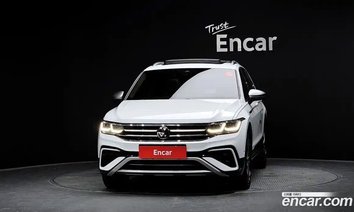 Volkswagen Tiguan 2023 2.0 гидро в Москве № 168656, фото 3