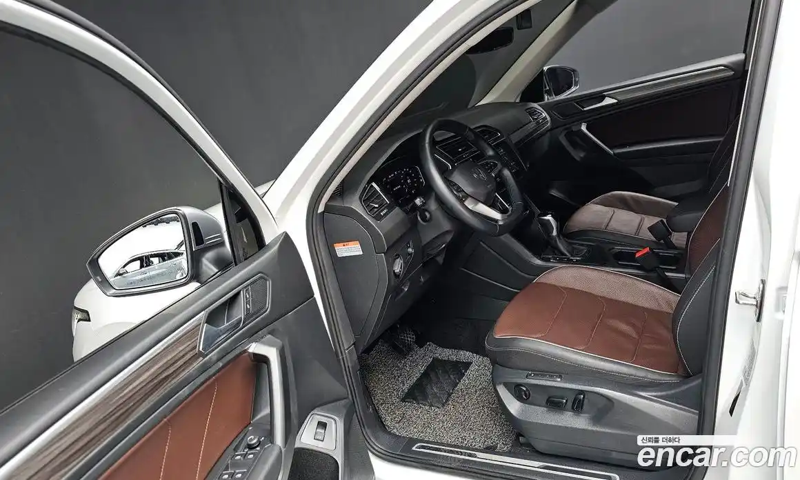 Volkswagen Tiguan 2023 2.0 гидро в Москве № 168656, фото 10