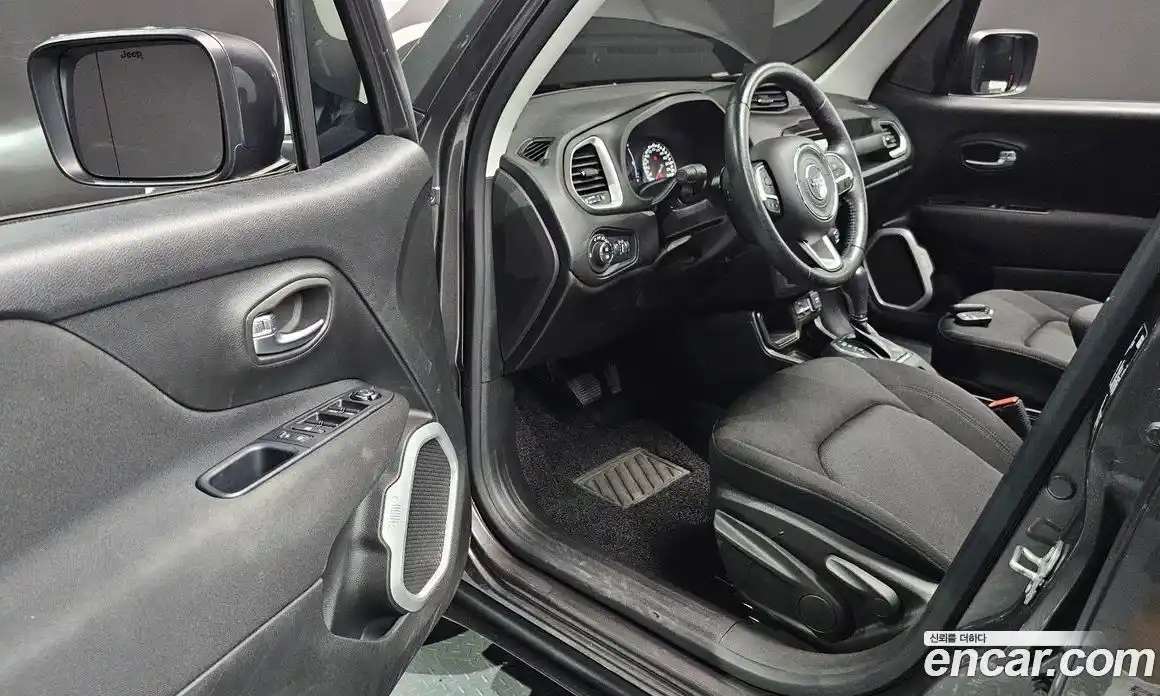 Jeep Renegade 2021 2.4 гидро в Москве № 169447, фото 11