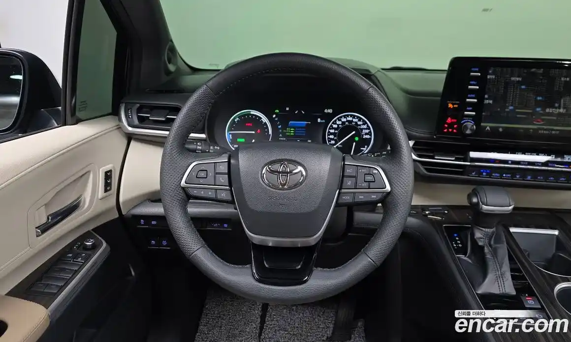 Toyota Sienna 2022 2.5 гидро в Москве № 170318, фото 13
