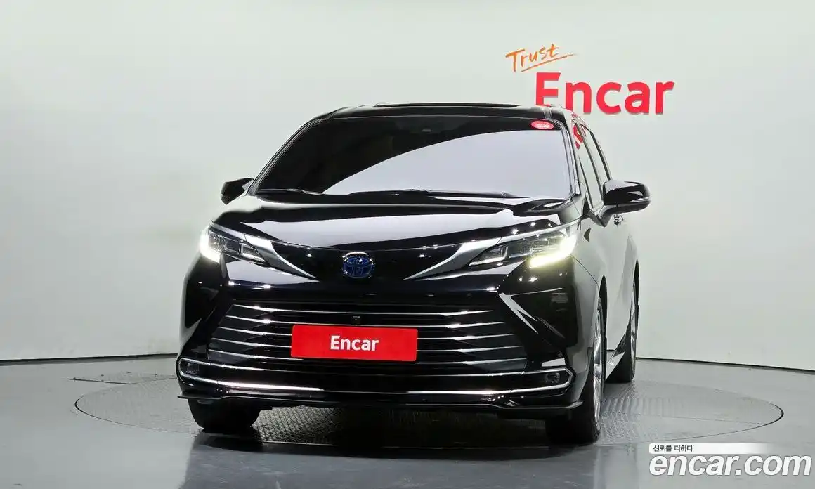 Toyota Sienna 2022 2.5 гидро в Москве № 170318, фото 19