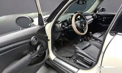 Mini Cooper 2019 1.5 гидро в Москве № 179528, миниатюра 11