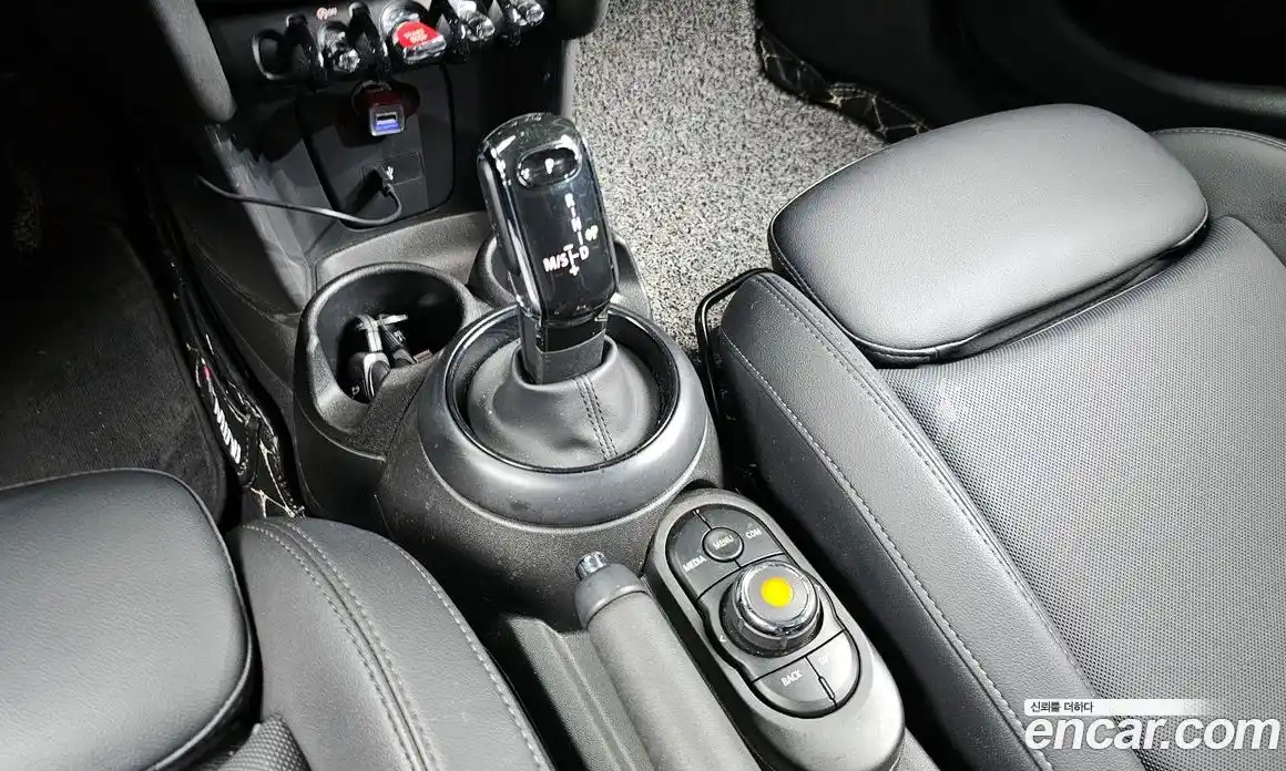 Mini Cooper 2019 1.5 гидро в Москве № 179528, фото 9