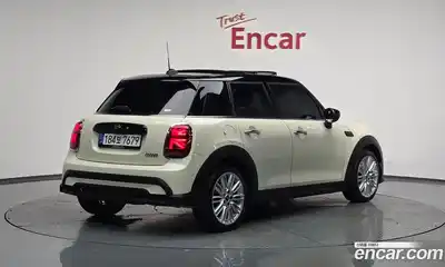 Mini Cooper 2021 1.5 гидро в Москве № 180201, миниатюра 2