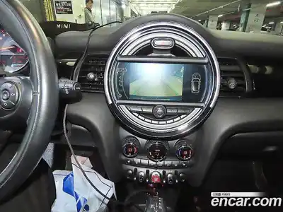 Mini Cooper 2016 1.5 гидро в Москве № 189093, миниатюра 11