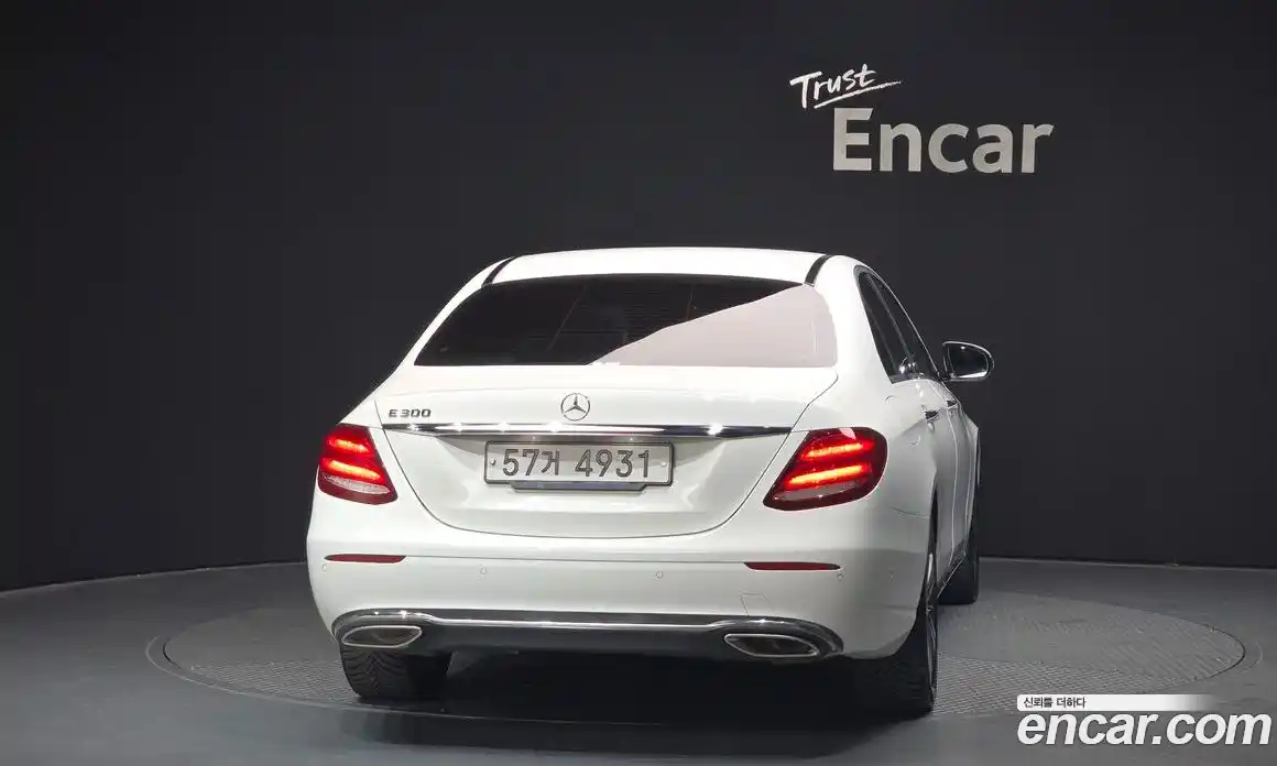 Mercedes-Benz E-Class 2018 2.0 гидро в Москве № 195074, фото 4