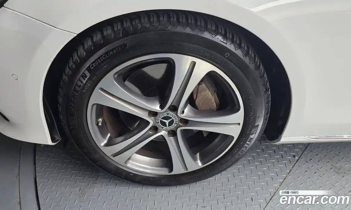 Mercedes-Benz E-Class 2018 2.0 гидро в Москве № 195074, фото 5