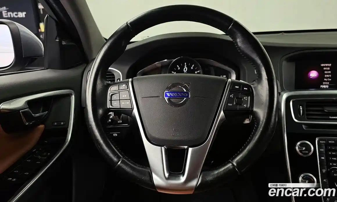 Volvo S60 2017 2.0 гидро в Москве № 196957, фото 13